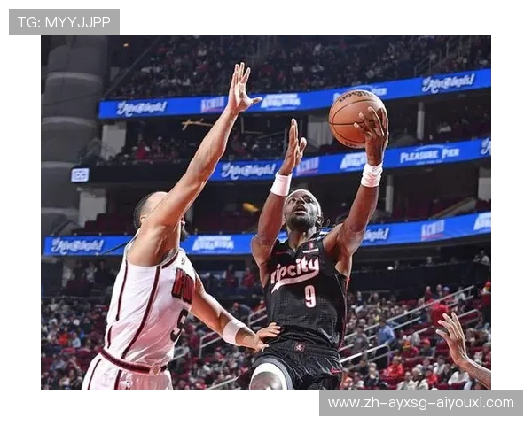 火箭队最新比赛录像回放及精彩瞬间